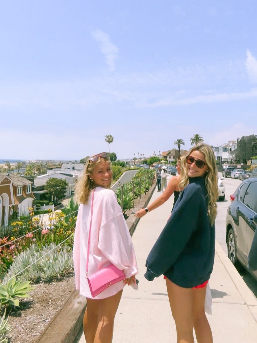 Post 1 by Pi Beta Phi | Baylor University on Instagram (carousel)