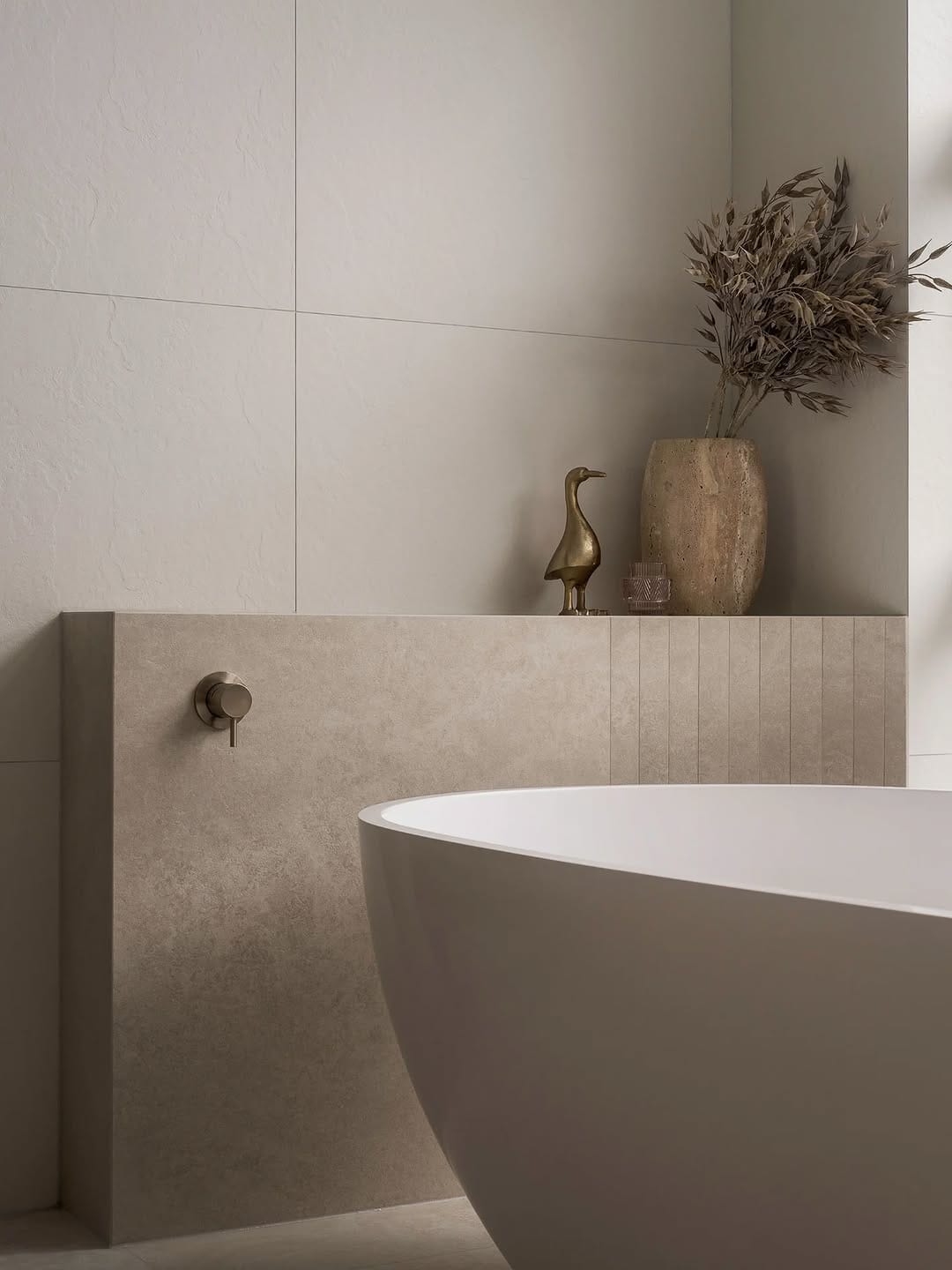 Post 3 by Lux Interiors on Instagram (image)