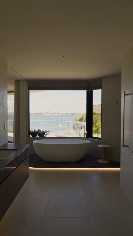 Post 8 by Lux Interiors on Instagram (video)