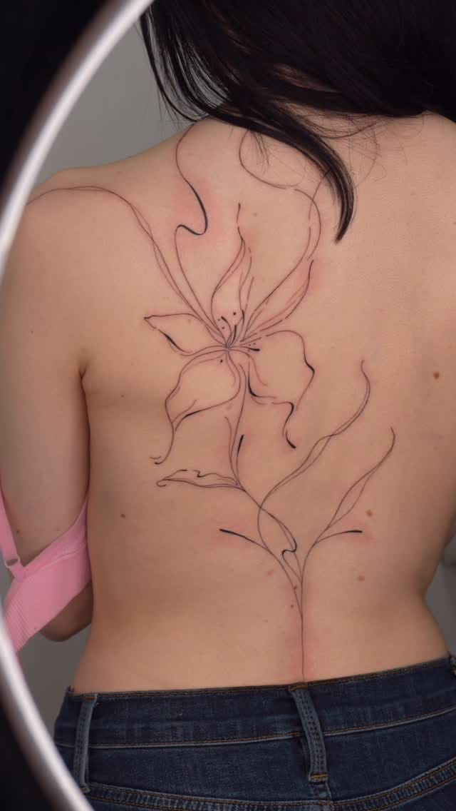 Post 2 by LUCAS • FINE LINE TATTOOS on Instagram (video)