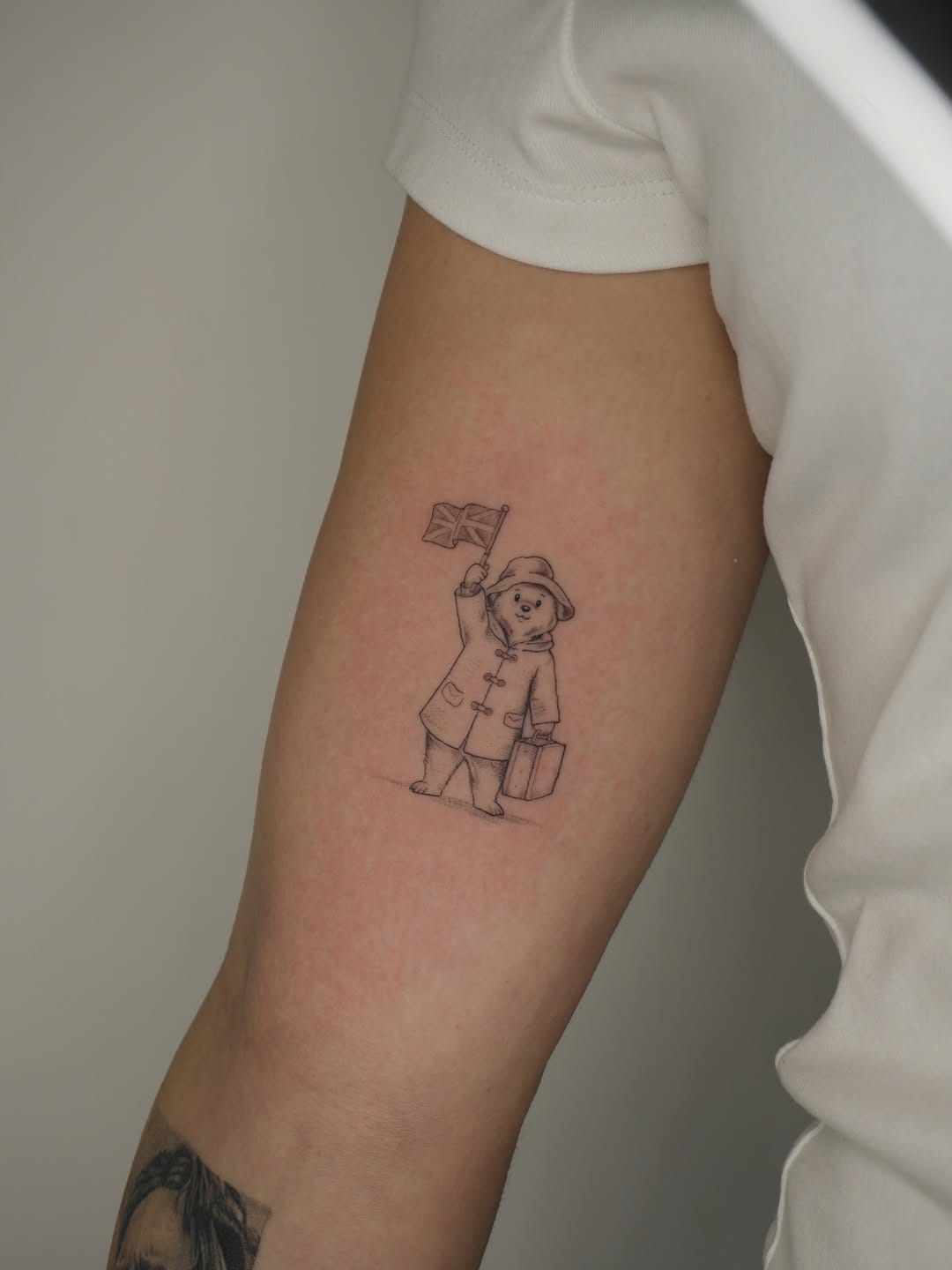 Post 3 by LUCAS • FINE LINE TATTOOS on Instagram (carousel)