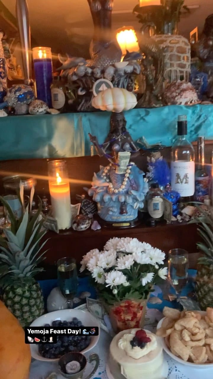 Post 9 by 𝓣𝓾𝓻𝓲𝔂𝓪 𝓞𝓶 𝓖𝓾𝓲𝓭𝓻𝔂 🌊🧜🏾‍♀️🐚🥥🕯️ on Instagram (video)