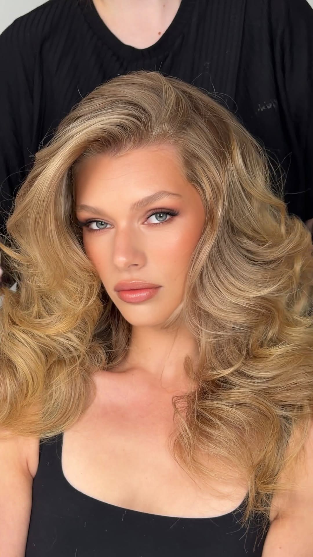 Post 6 by JULIA ERKOTIDIS on Instagram (video)