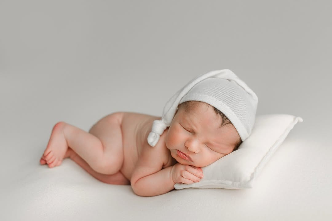 Post 8 by Dawn Potter | Newborn Photographer on Instagram (image)
