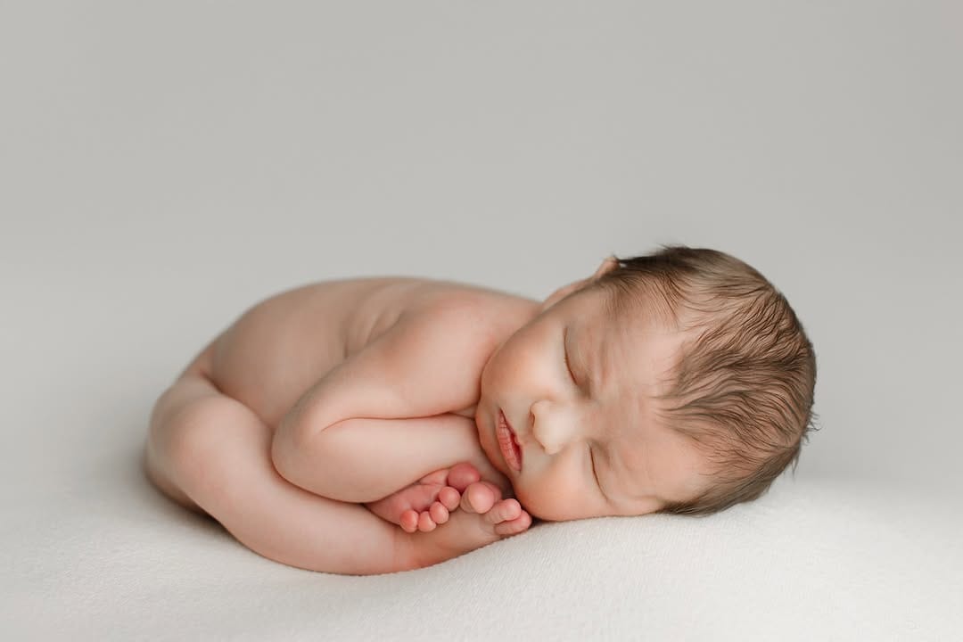 Post 10 by Dawn Potter | Newborn Photographer on Instagram (image)