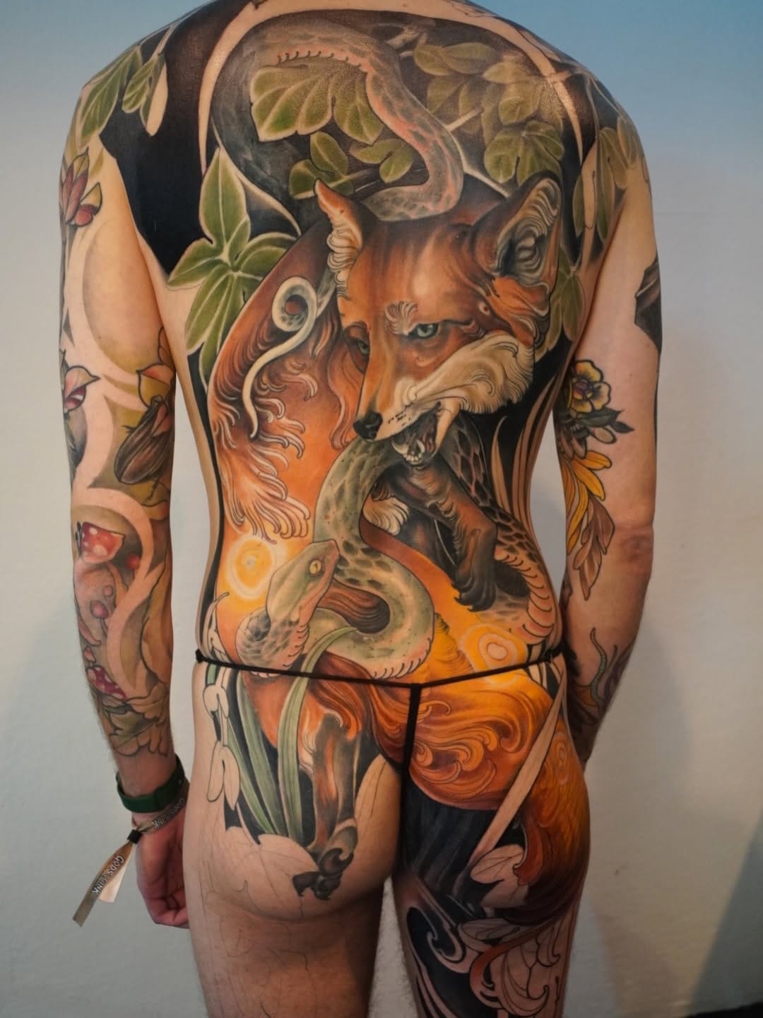 Post 1 by Lorena Borges Gomes/ Neotraditional, Ornamental Tattoos on Instagram (carousel)
