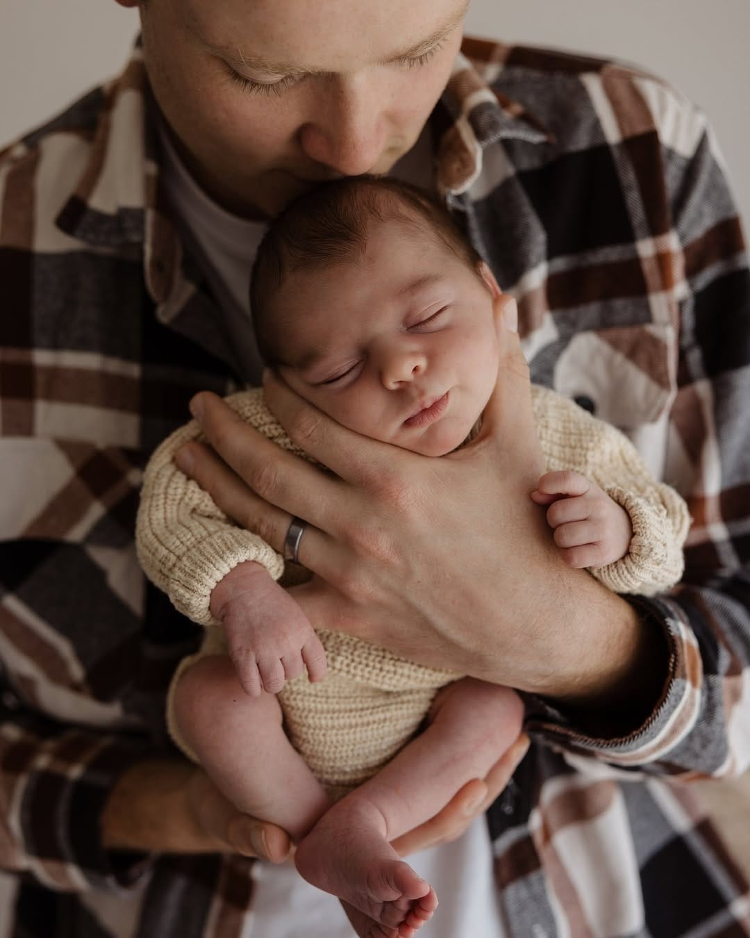 Post 7 by Keoni • Mornington Peninsula family photographer on Instagram (carousel)