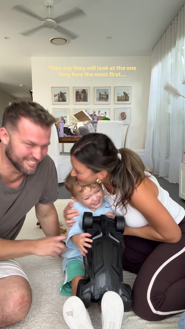 Post 8 by Shanny on Instagram (video)