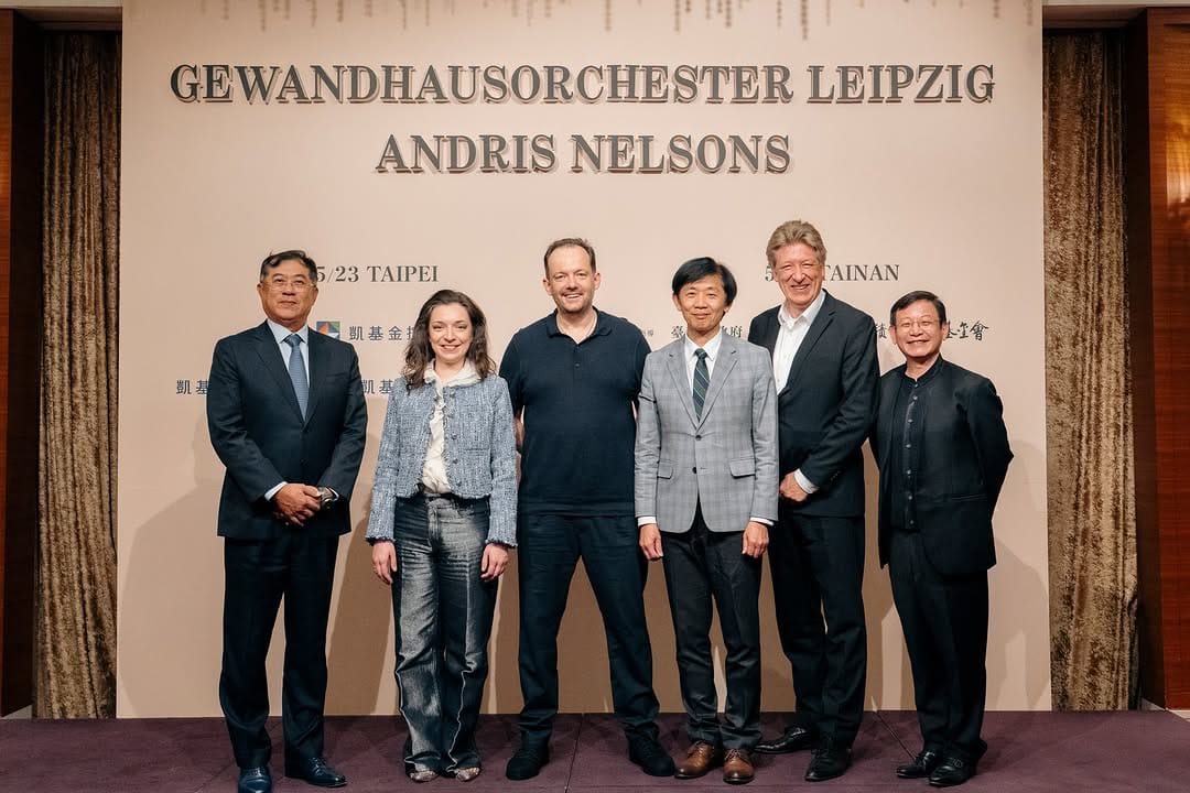 Post 4 by Andris Nelsons on Instagram (carousel)