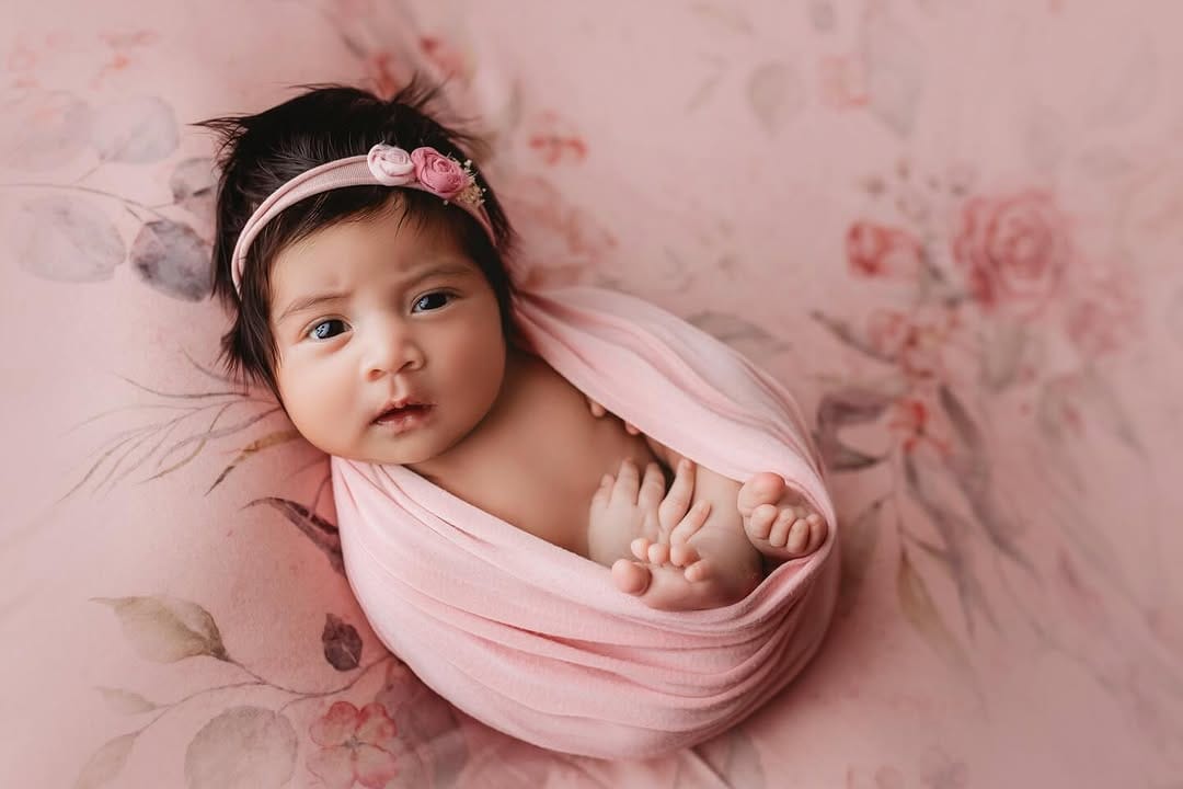 Post 8 by Newborn & Maternity Photographer on Instagram (image)