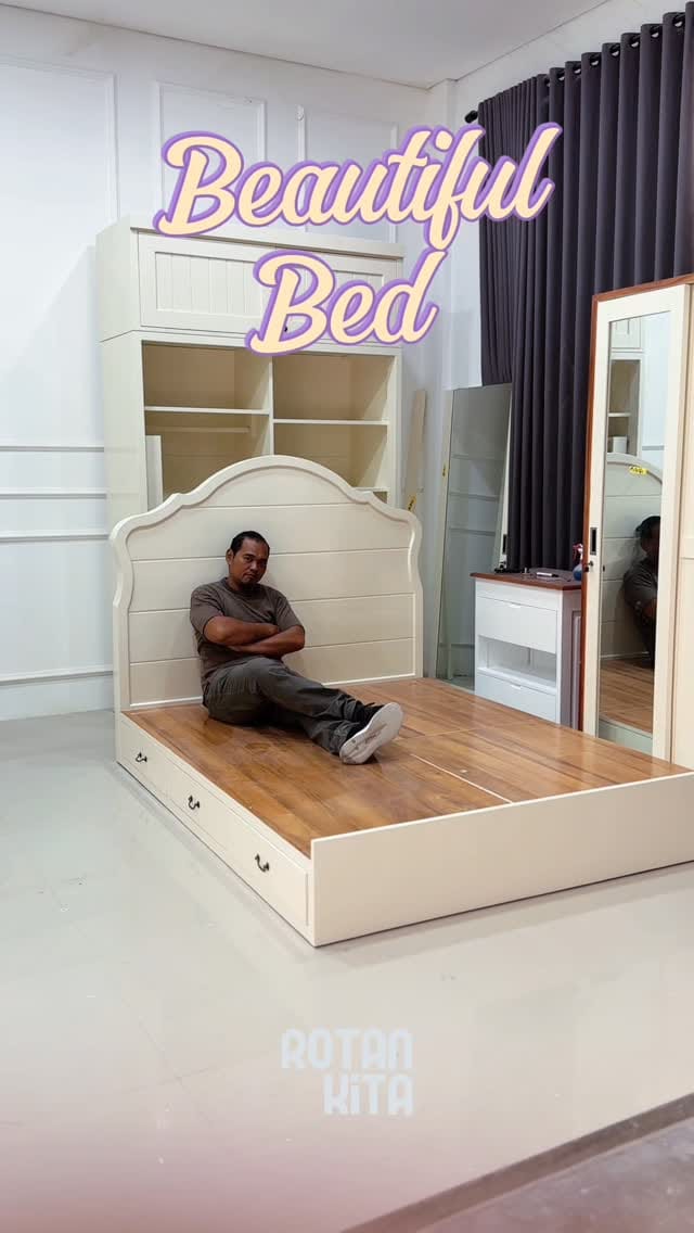 Post 1 by RotanKita - Furniture&Art on Instagram (video)