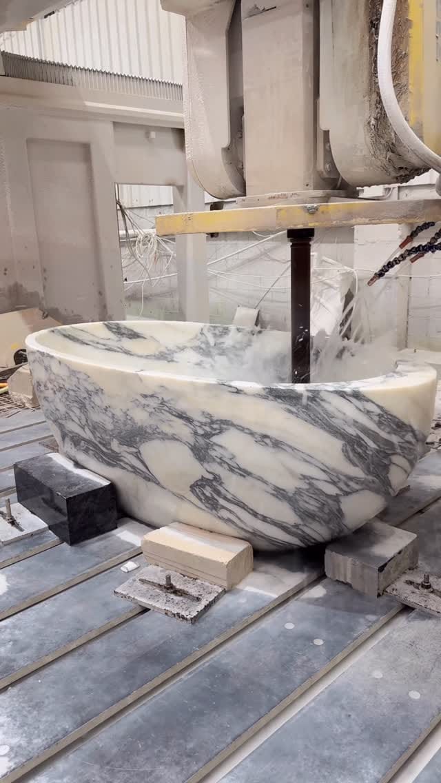 Post 5 by Elsa Home & Beauty on Instagram (video)