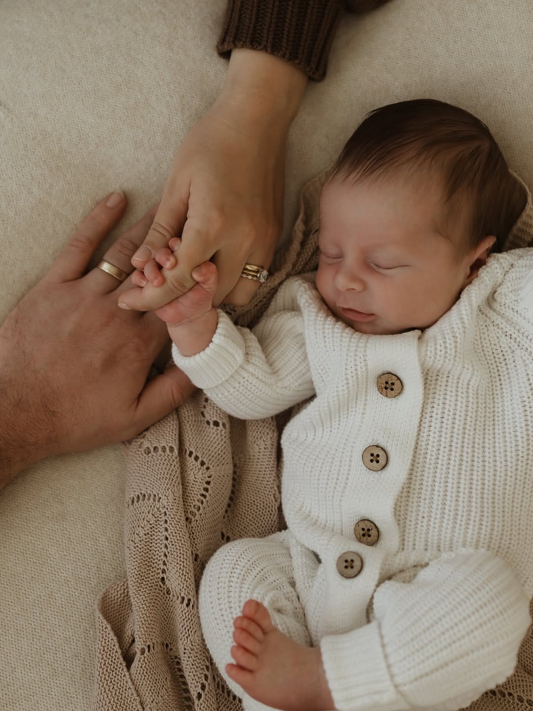 Post 5 by Alana Jayne | Perth Maternity, Newborn & Family Photographer ☾ on Instagram (carousel)
