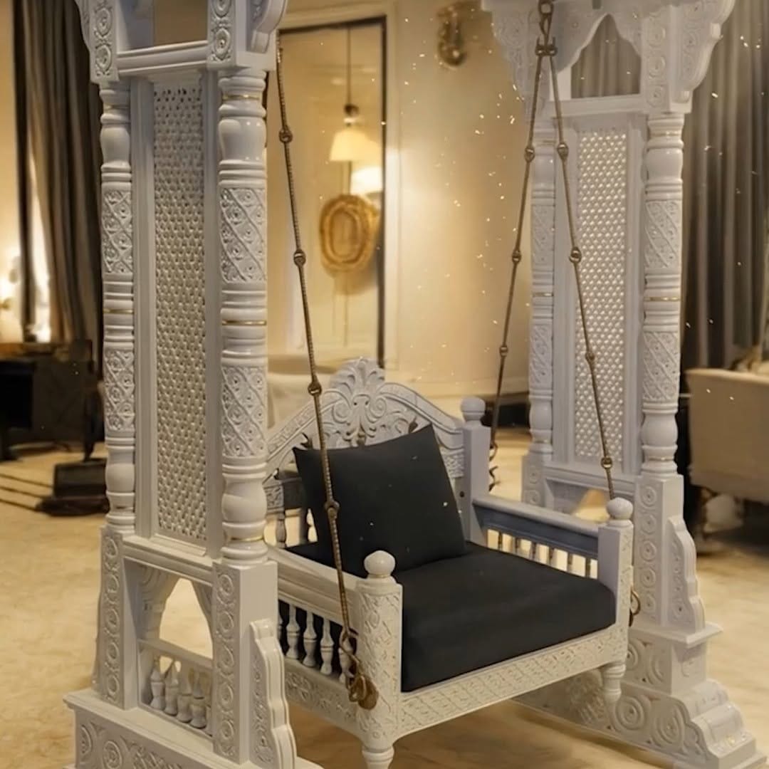 Post 8 by Curves and Carvings I Interior Designer & Victorian Furniture on Instagram (video)