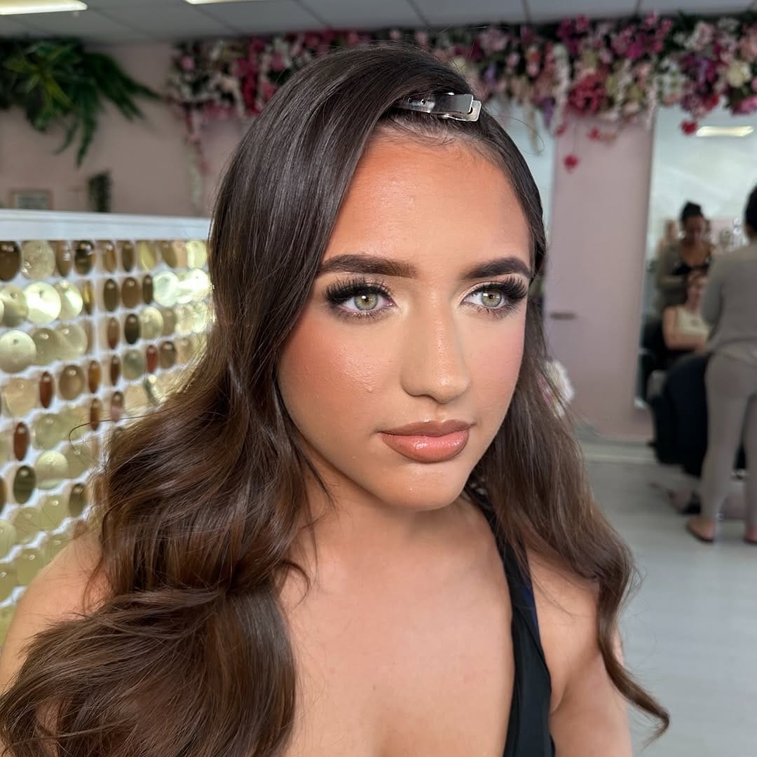 Post 6 by AURA Luxury Bridal & Event Makeup on Instagram (carousel)