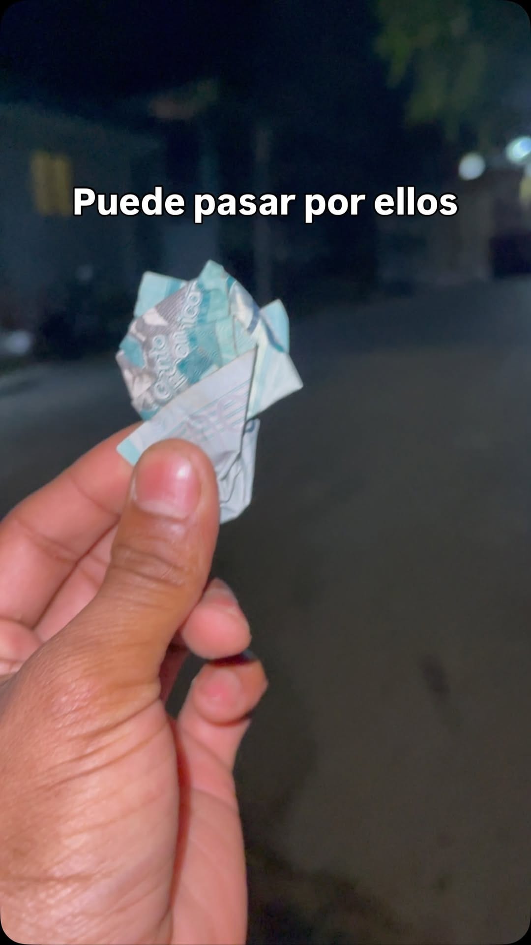 Post 6 by EL DE LA VOZ on Instagram (video)