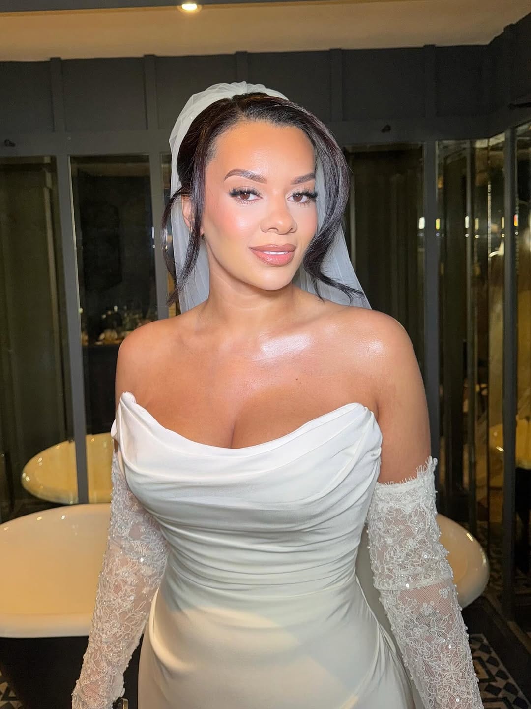 Post 5 by Elle Sutton | Bridal MUA on Instagram (carousel)