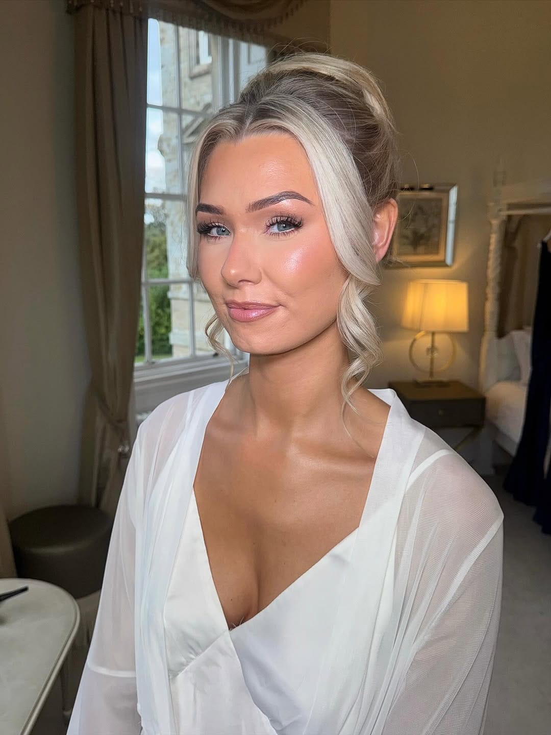 Post 10 by Elle Sutton | Bridal MUA on Instagram (carousel)