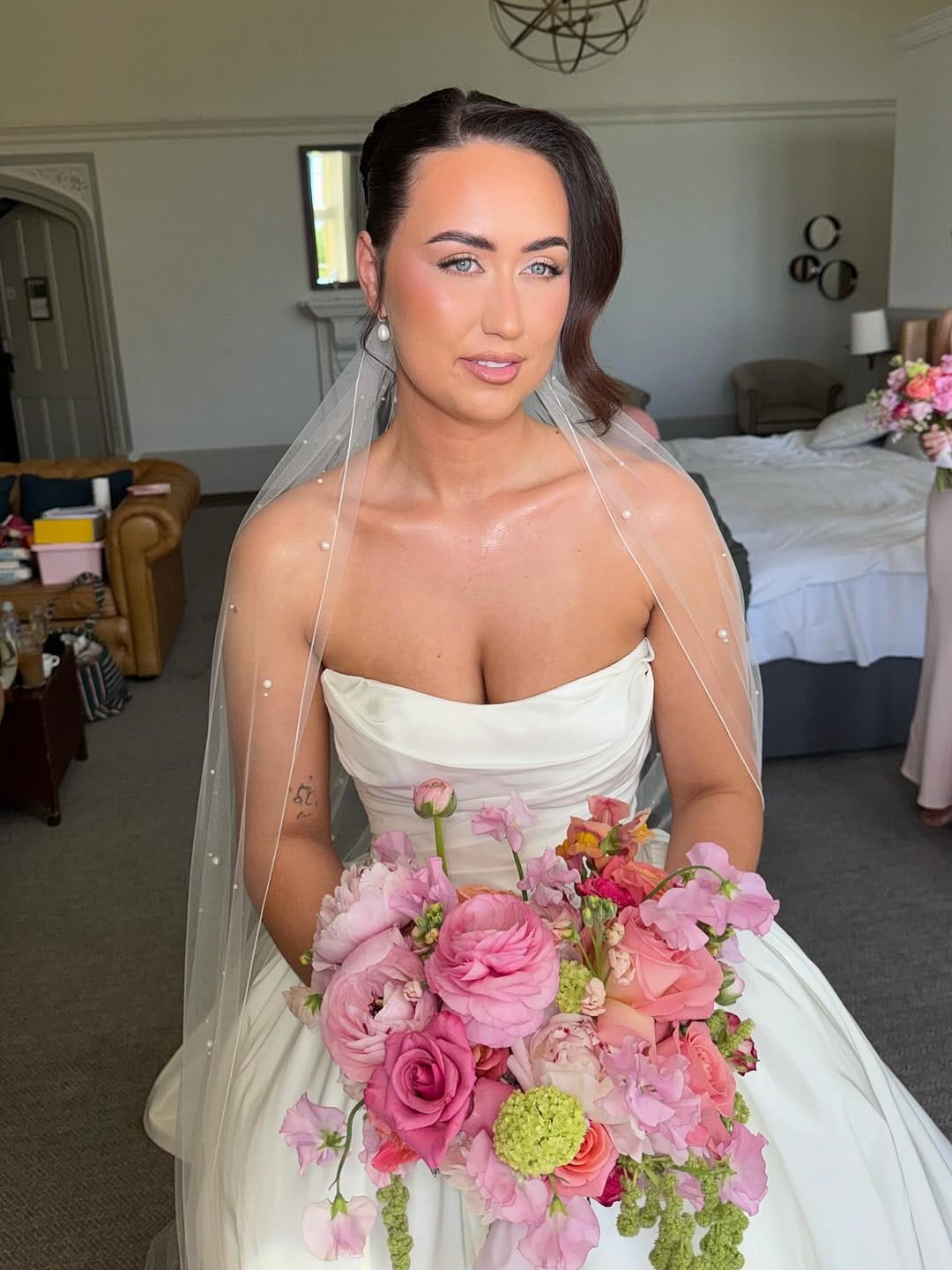 Post 4 by Elle Sutton | Bridal MUA on Instagram (carousel)