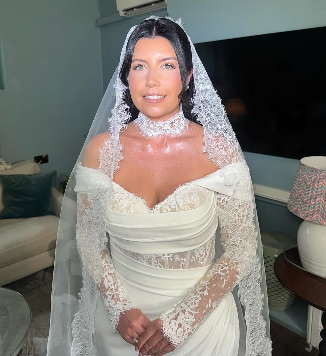 Post 2 by Elle Sutton | Bridal MUA on Instagram (carousel)
