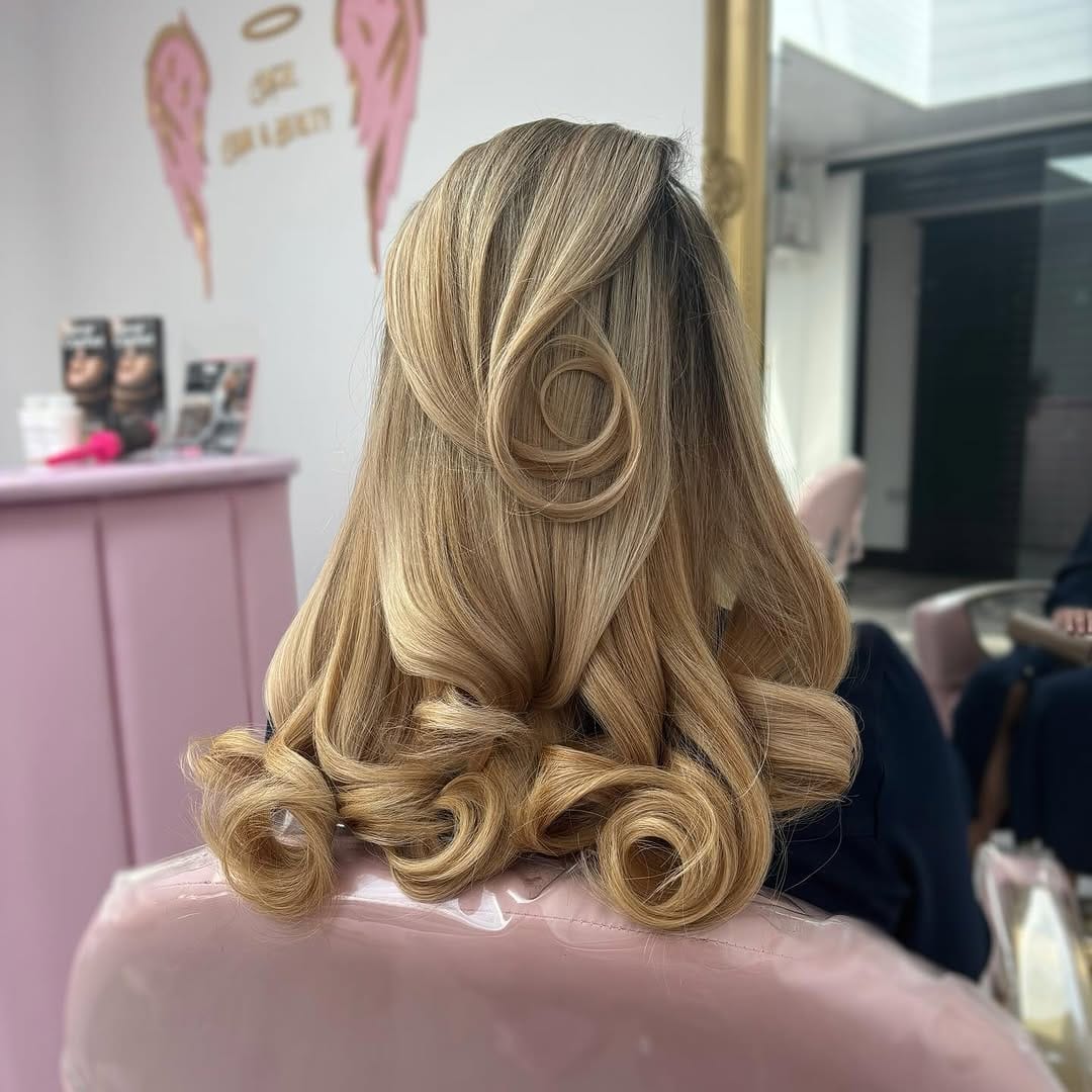 Post 8 by 👼🏽ANGEL HAIR & BEAUTY👼🏽 on Instagram (carousel)