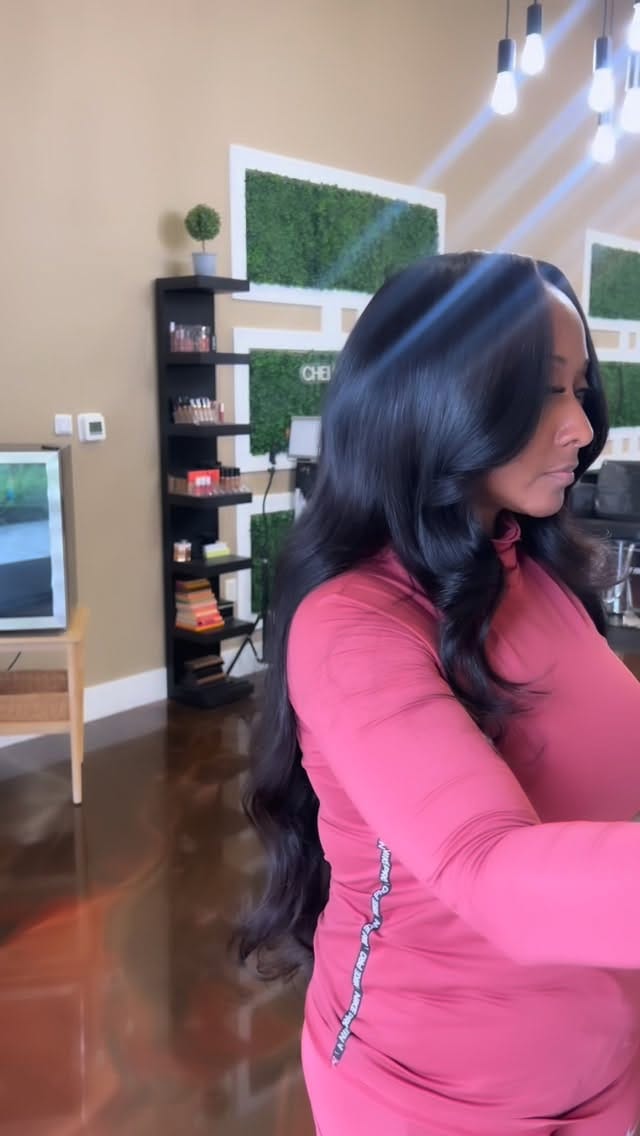 Post 7 by Awhite Hair💇🏽 on Instagram (video)