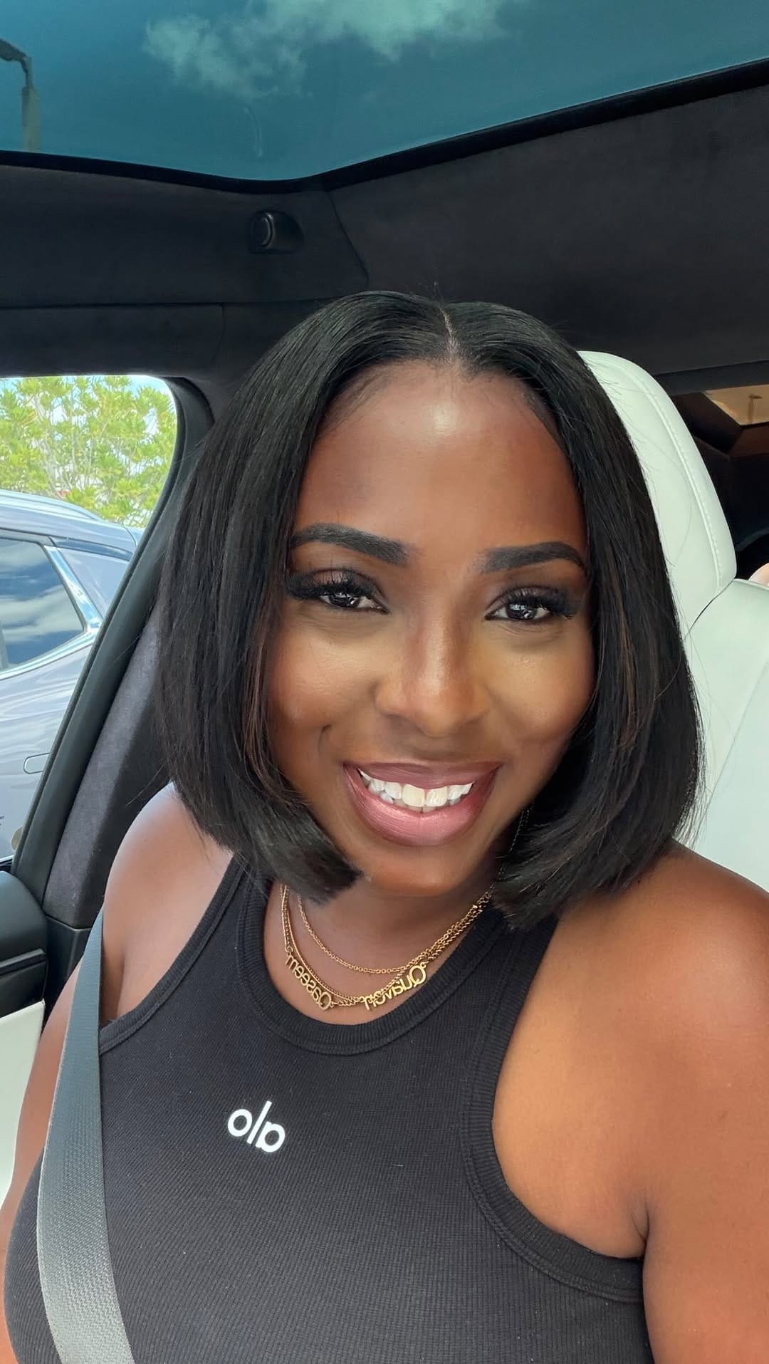 Post 2 by Awhite Hair💇🏽 on Instagram (video)