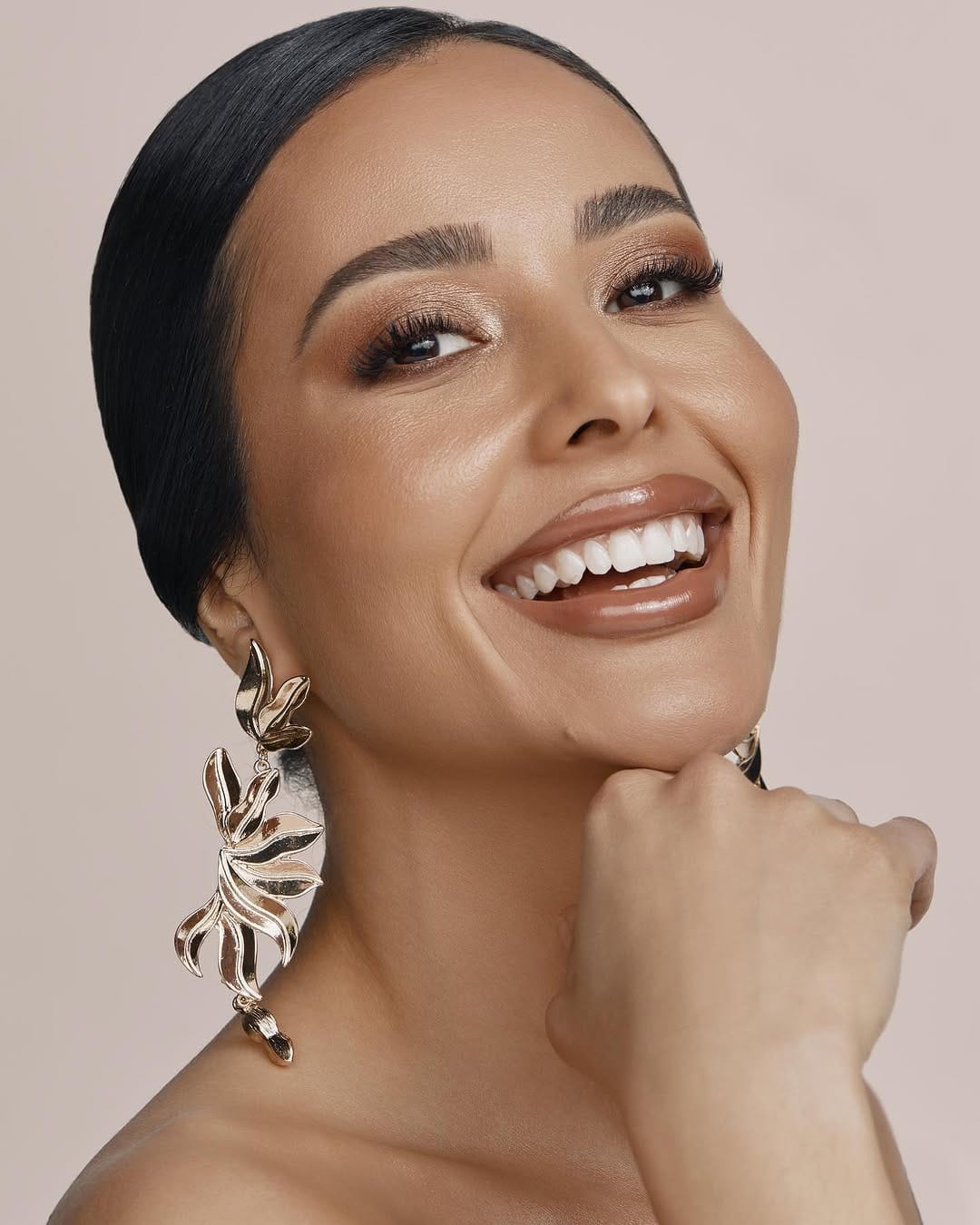 Post 1 by Perth’s Leading Makeup Academy on Instagram (carousel)