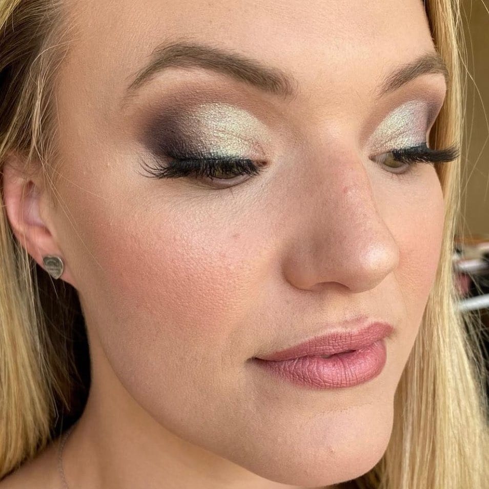 Post 4 by Perth’s Leading Makeup Academy on Instagram (image)