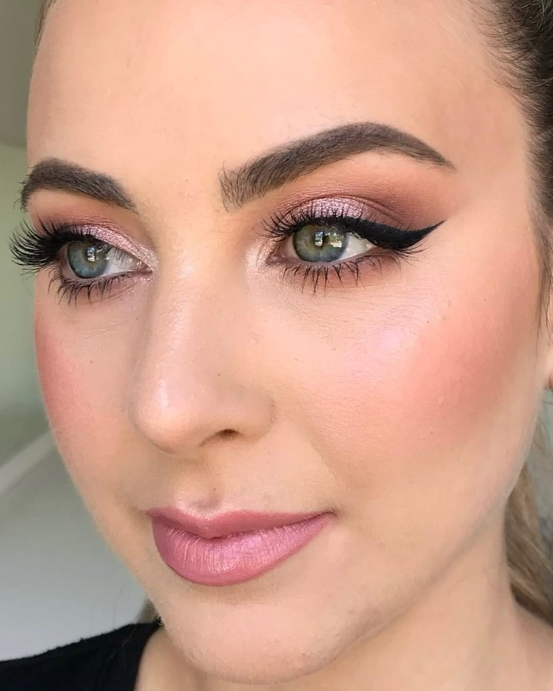 Post 8 by Perth’s Leading Makeup Academy on Instagram (image)