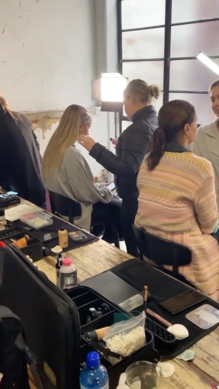 Post 5 by Perth’s Leading Makeup Academy on Instagram (video)