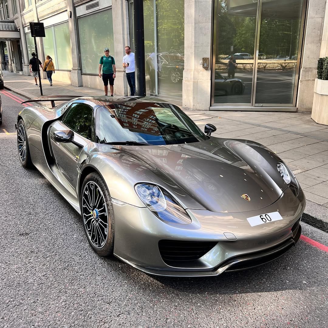 Post 2 by London Super Cars 🇬🇧 on Instagram (carousel)