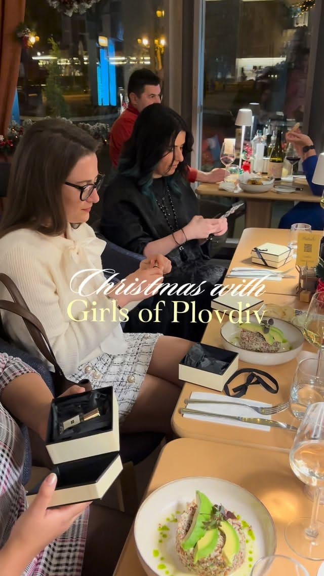 Post 9 by Estee Lauder Boutique on Instagram (video)