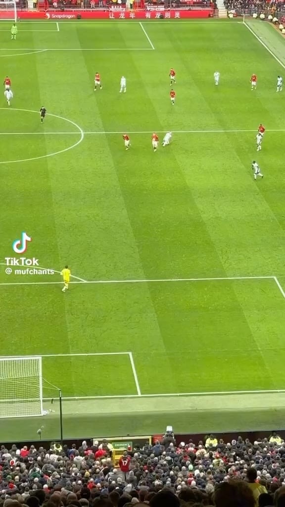 Post 4 by Manchester United 🔰 on Instagram (video)