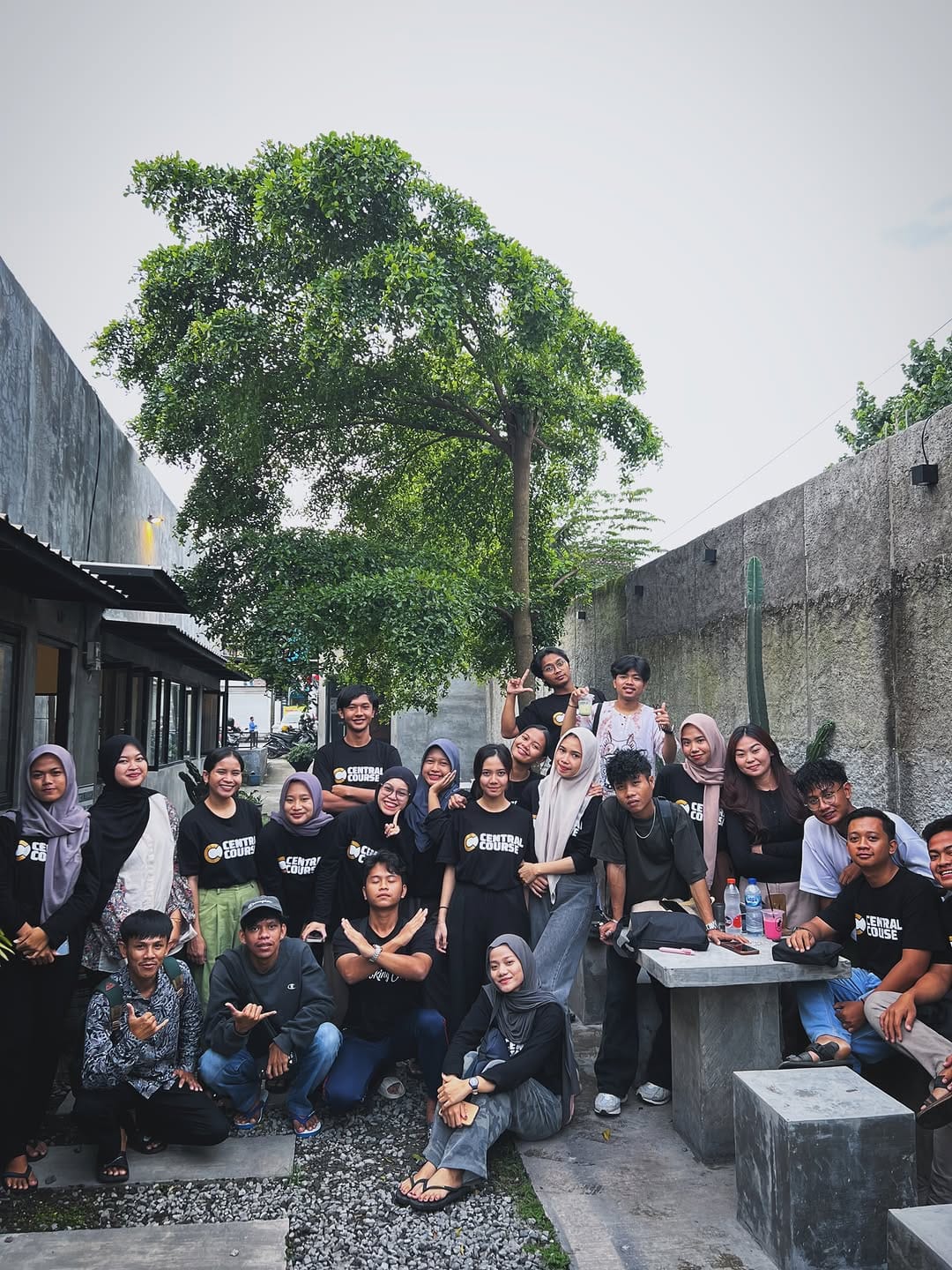 Post 4 by Kampung Inggris Pare on Instagram (carousel)