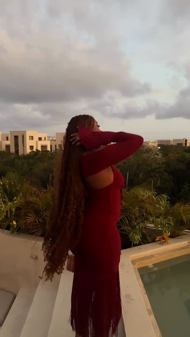 Post 10 by fem on Instagram (video)