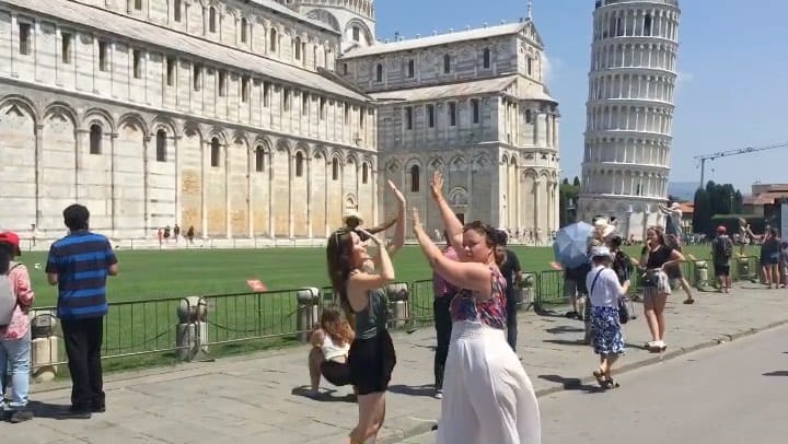 Post 10 by Katia Kvinge on Instagram (video)