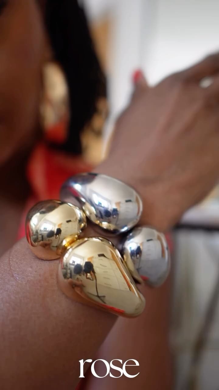 Post 6 by Ifeyinwa on Instagram (video)