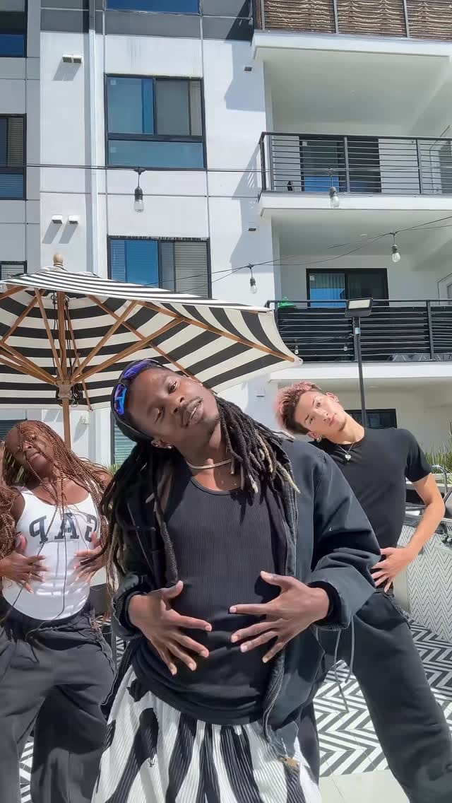Post 6 by Tray Taylor on Instagram (video)