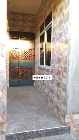 Post 1 by AYOUB TILES POINT🇹🇿🔨 on Instagram (video)