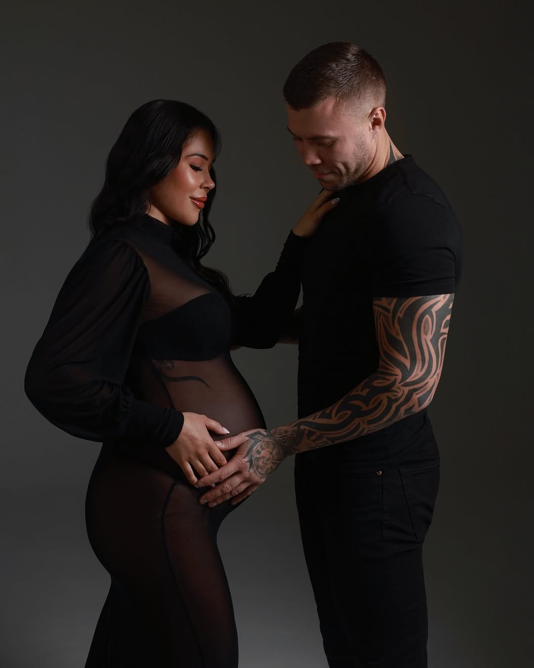 Post 1 by Sydney Maternity & Motherhood Photographer on Instagram (carousel)