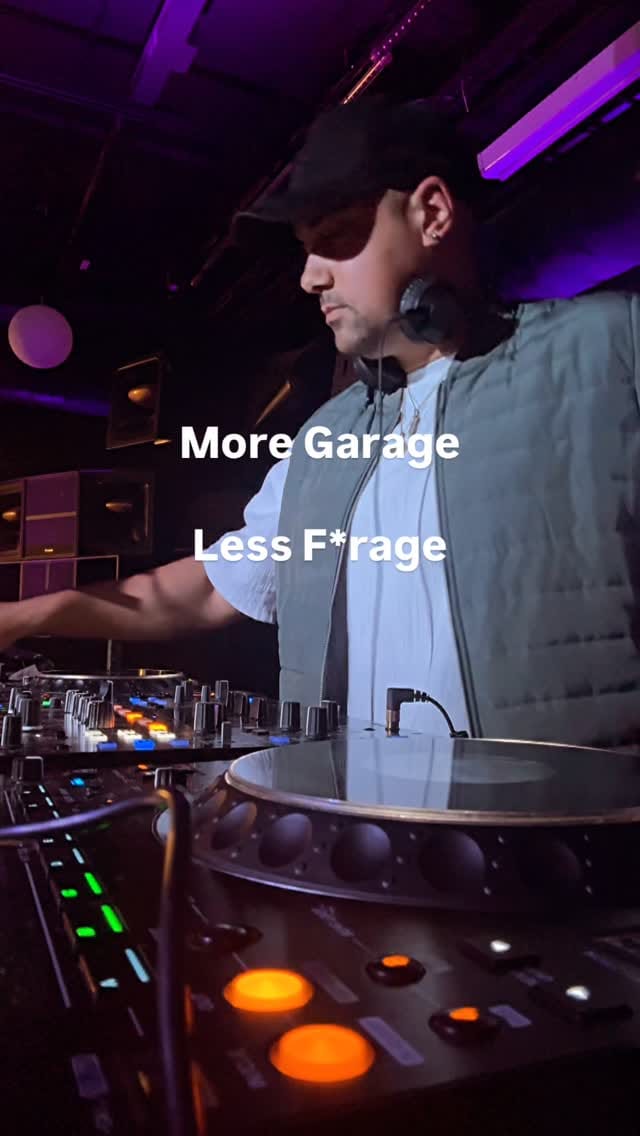Post 4 by Deccy Jarrett on Instagram (video)