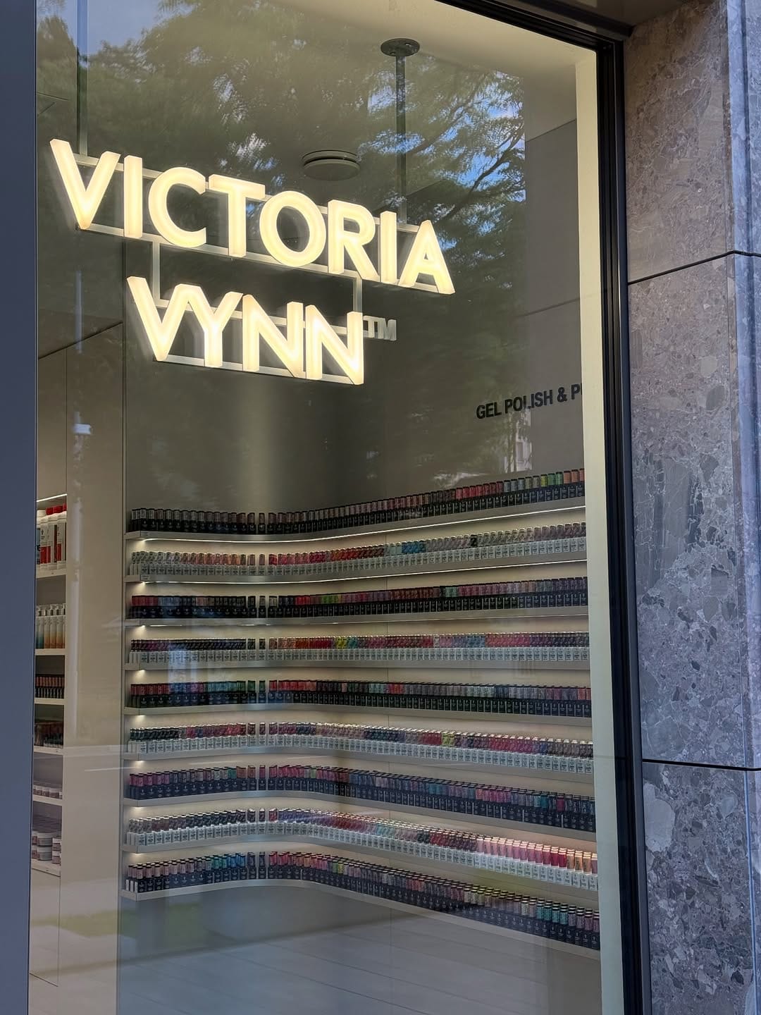 Post 3 by Victoria Vynn Slovenija on Instagram (carousel)