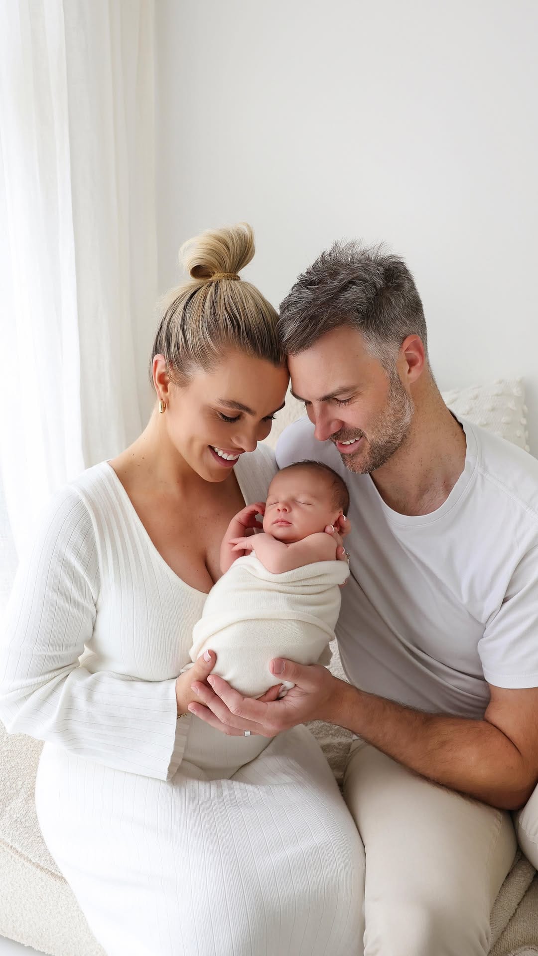 Post 8 by Niki Sprekos | Melbourne Newborn Maternity Baby Photographer on Instagram (video)