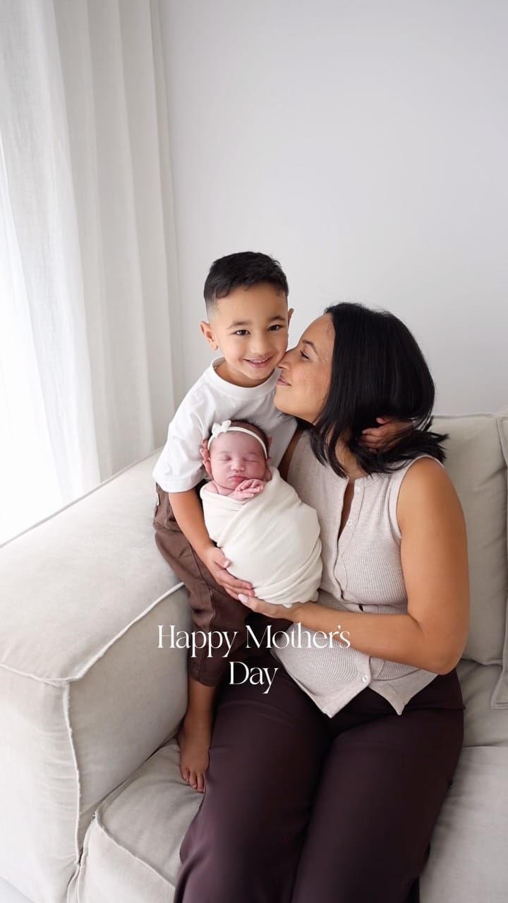 Post 3 by Niki Sprekos | Melbourne Newborn Maternity Baby Photographer on Instagram (video)