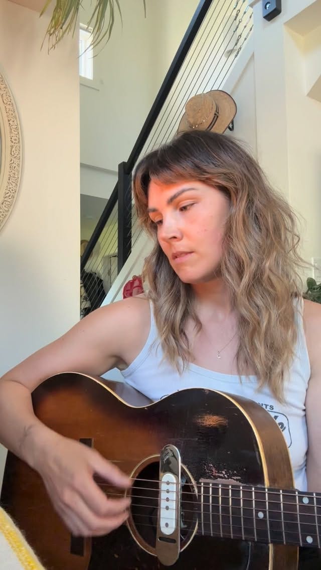 Post 2 by Pony Gold on Instagram (video)