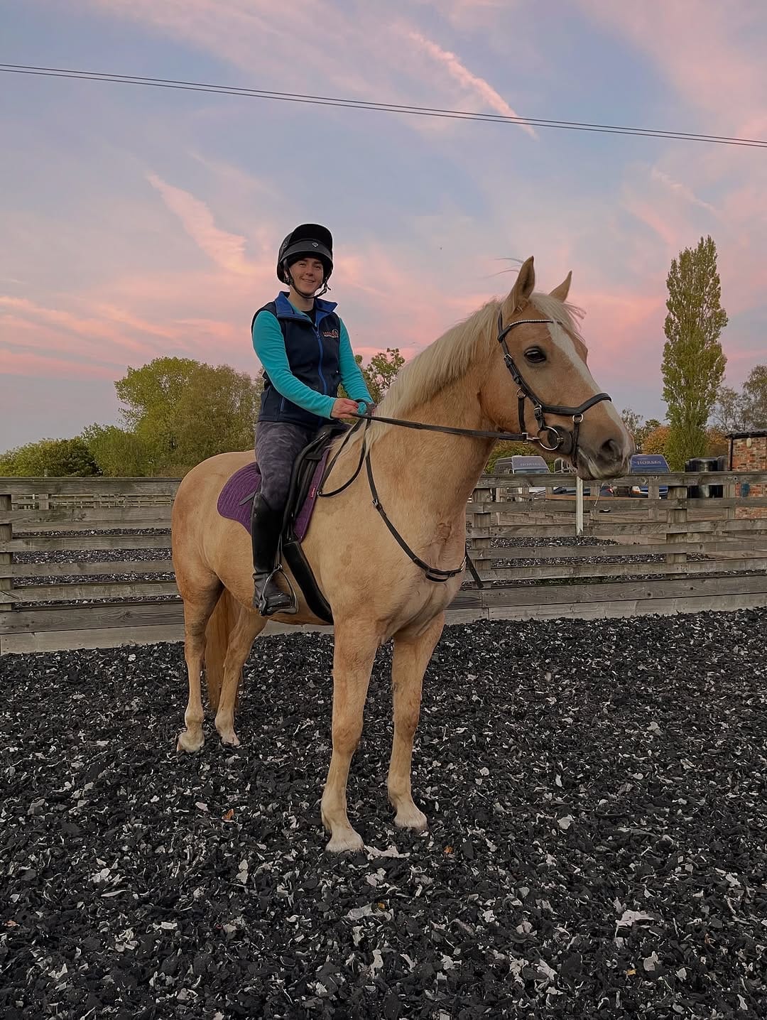 Post 8 by Faye & Rosie on Instagram (carousel)