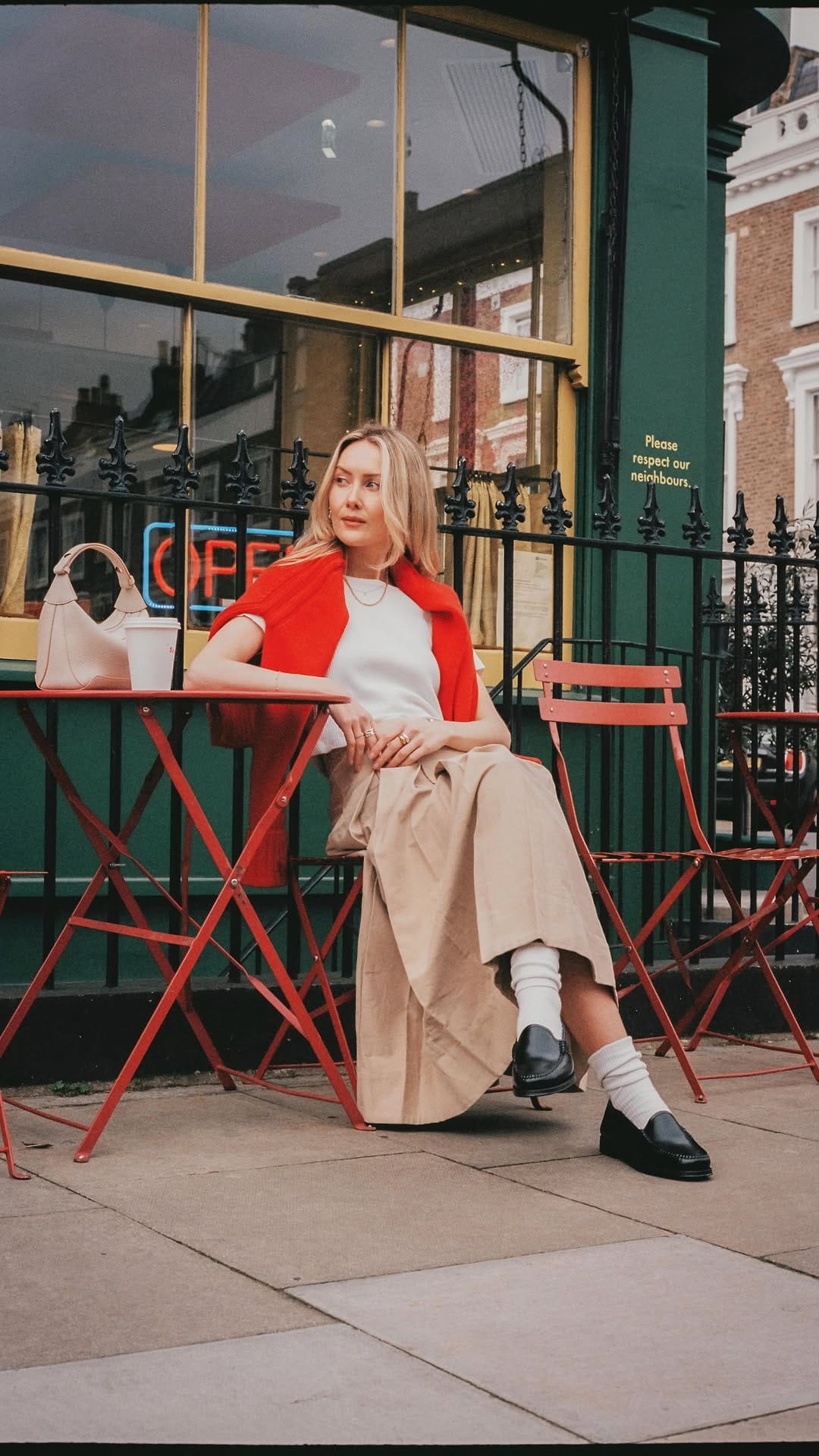 Post 6 by Chloe Butler on Instagram (video)