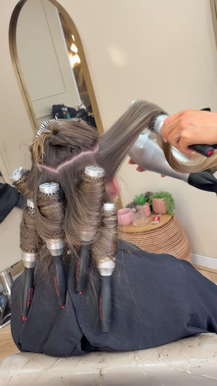 Post 8 by Kaylee Barker on Instagram (video)