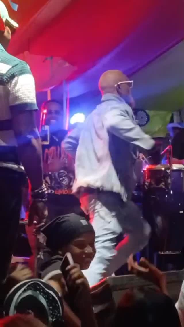 Post 10 by Peregrino MD Asencio on Instagram (video)